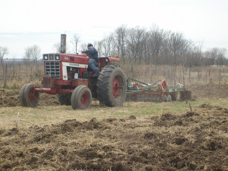 tractor2 (98k image)